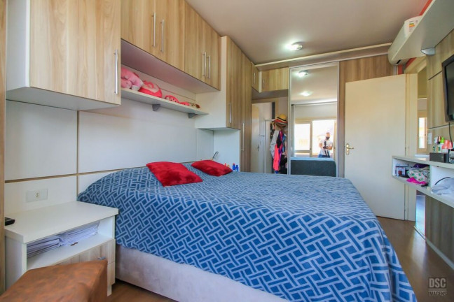 Imagem Imóvel com 3 Quartos à Venda, em Hípica - Porto Alegre Imagem Imóvel com 3 Quartos à Venda, em Hípica - Porto Alegre