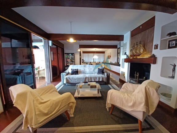 Imagem Casa com 5 Quartos à Venda, 333 m² em Alto - Teresópolis