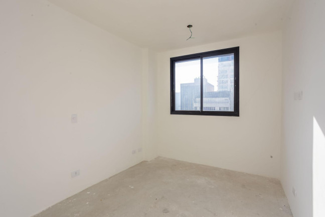 Kitnet com 1 Quarto à Venda, 29 m² em Centro - Curitiba