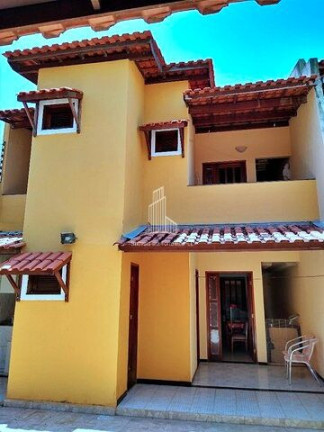 Casa com 4 Quartos à Venda, 220 m² em Cajazeiras - Fortaleza
