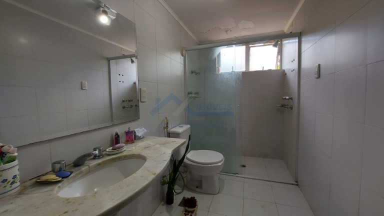 Imagem Sobrado com 3 Quartos à Venda, 325 m² em Vila Assunção - Porto Alegre