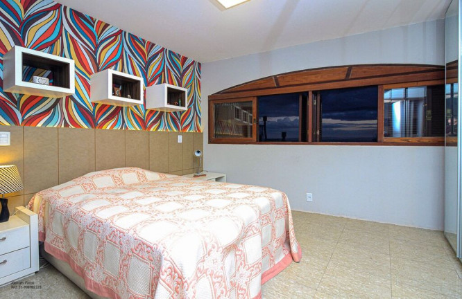 Imagem Casa com 5 Quartos à Venda, 648 m² em Tristeza - Porto Alegre