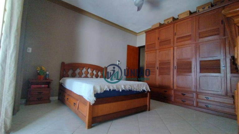 Imagem Casa com 3 Quartos à Venda, 339 m² em Pita - São Gonçalo Imagem Casa com 3 Quartos à Venda, 339 m² em Pita - São Gonçalo