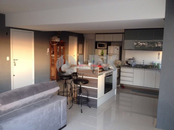 Imagem Apartamento com 3 Quartos à Venda, 121 m² em Menino Deus - Porto Alegre