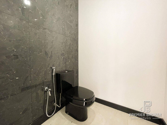 Imagem Casa com 4 Quartos à Venda, 330 m² em Várzea - Teresópolis