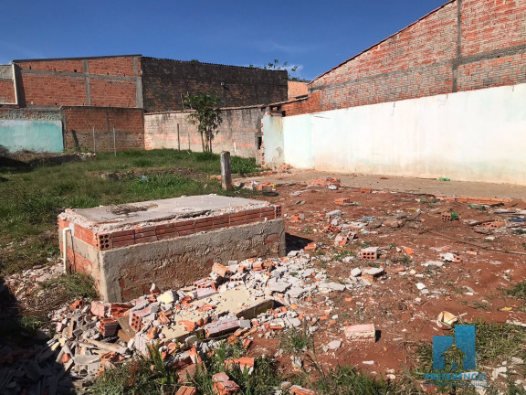 Imagem Terreno à Venda, 300 m² em Piriquitos - Ponta Grossa Imagem Terreno à Venda, 300 m² em Piriquitos - Ponta Grossa