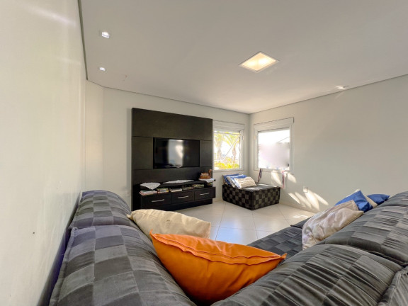 Imagem Casa com 3 Quartos à Venda, 295 m² em Coqueiros - Florianópolis Imagem Casa com 3 Quartos à Venda, 295 m² em Coqueiros - Florianópolis