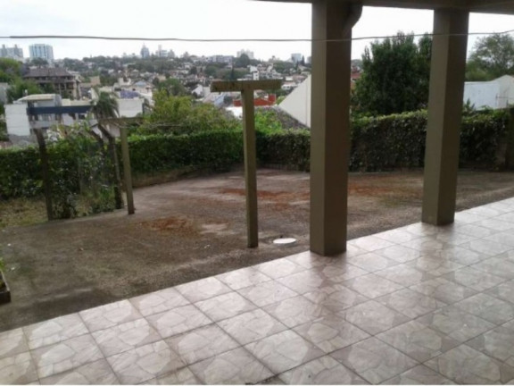 Imagem Casa com 6 Quartos à Venda, 403 m² em Chácara Das Pedras - Porto Alegre Imagem Casa com 6 Quartos à Venda, 403 m² em Chácara Das Pedras - Porto Alegre