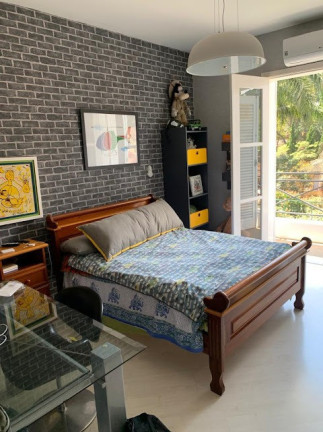 Imagem Casa com 4 Quartos à Venda, 750 m² em Chácara São João - Carapicuíba Imagem Casa com 4 Quartos à Venda, 750 m² em Chácara São João - Carapicuíba