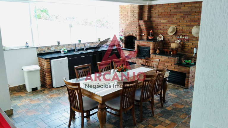 Imagem Casa com 4 Quartos à Venda, 402 m² em Caraguatá - Mairiporã Imagem Casa com 4 Quartos à Venda, 402 m² em Caraguatá - Mairiporã