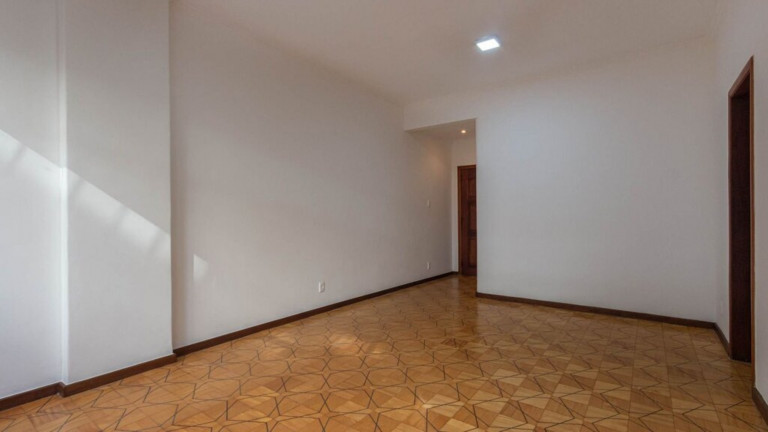 Imagem Imóvel com 3 Quartos à Venda, 99 m² em Flamengo - Rio De Janeiro Imagem Imóvel com 3 Quartos à Venda, 99 m² em Flamengo - Rio De Janeiro
