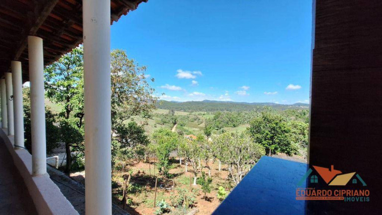 Imagem Casa com 3 Quartos à Venda, 250 m² em Santa Edwiges - Paraibuna