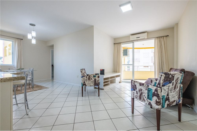 Imóvel com 2 Quartos à Venda,  em Trindade - Florianópolis