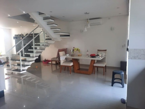 Imagem Sobrado com 3 Quartos à Venda, 194 m² em Parque São Cristóvão - Taubaté Imagem Sobrado com 3 Quartos à Venda, 194 m² em Parque São Cristóvão - Taubaté