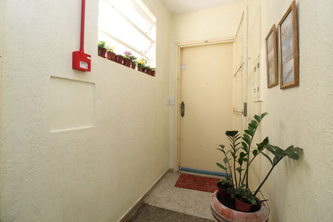 Imagem Apartamento com 2 Quartos à Venda, 61 m² em Santa Cecília - Porto Alegre