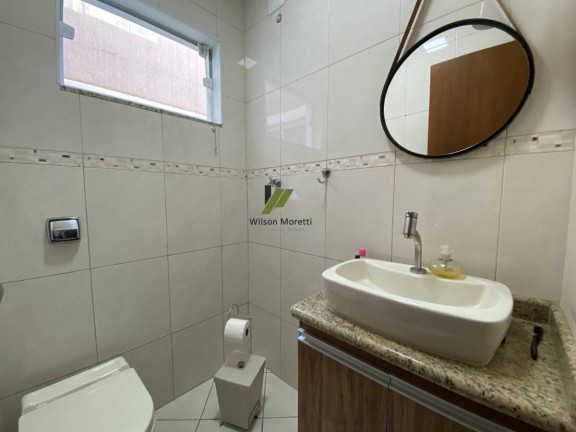 Imagem Casa com 3 Quartos à Venda, 210 m²