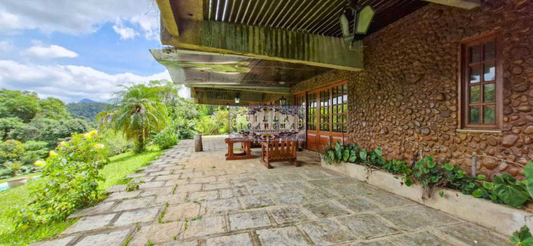 Imagem Imóvel com 9 Quartos à Venda, 6.000 m² em Quebra Frascos - Teresópolis