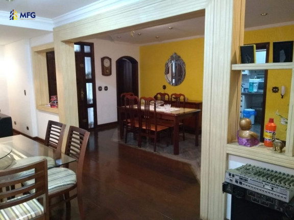 Casa com 6 Quartos à Venda,  em Jardim Leocádia - Sorocaba