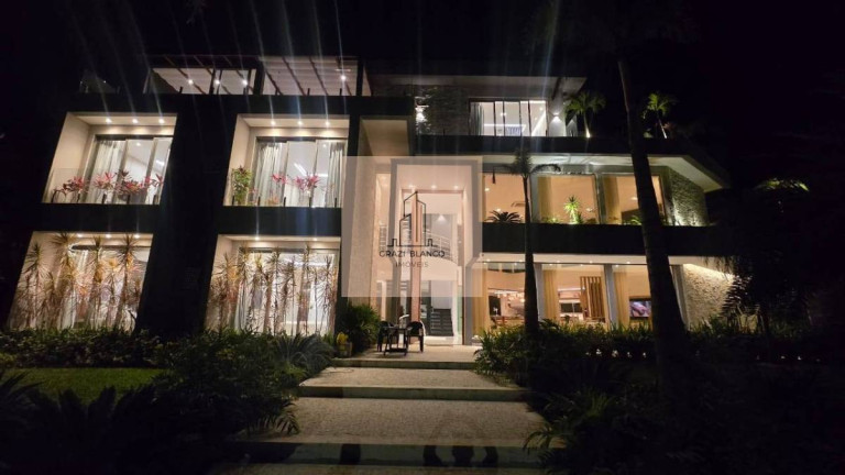 Casa de Condomínio com 7 Quartos à Venda, 731 m²