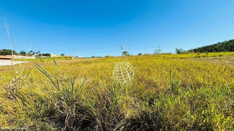 Terreno à Venda, 300 m² em Centro - Jarinu