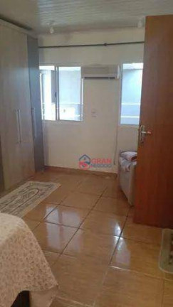 Imagem Casa com 2 Quartos à Venda, 180 m² em Cajuru - Curitiba Imagem Casa com 2 Quartos à Venda, 180 m² em Cajuru - Curitiba