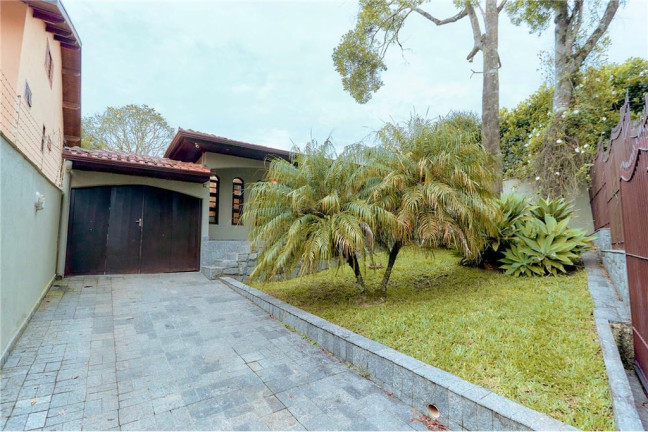 Imagem Casa com 3 Quartos à Venda, 189 m² em Barreirinha - Curitiba Imagem Casa com 3 Quartos à Venda, 189 m² em Barreirinha - Curitiba