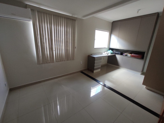 Imagem Casa com 3 Quartos à Venda, 275 m² em Jardim Canedo 1 - Senador Canedo Imagem Casa com 3 Quartos à Venda, 275 m² em Jardim Canedo 1 - Senador Canedo