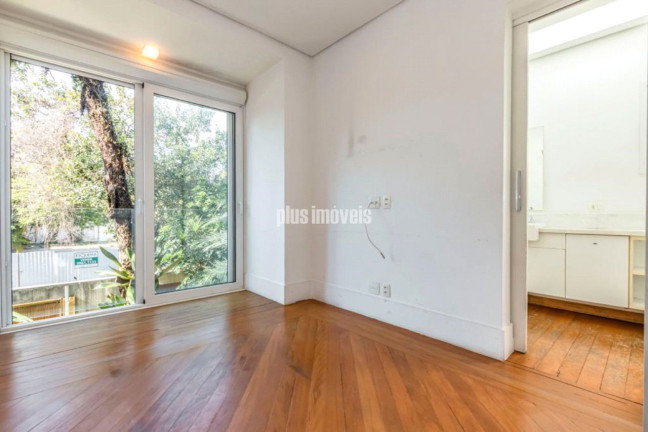 Imagem Casa com 3 Quartos à Venda, 360 m² em Jardim Paulista - São Paulo