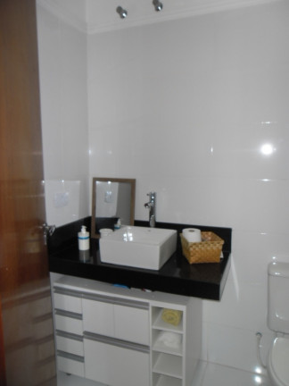 Imagem Casa com 3 Quartos à Venda, em Vila Branca - Jacareí Imagem Casa com 3 Quartos à Venda, em Vila Branca - Jacareí