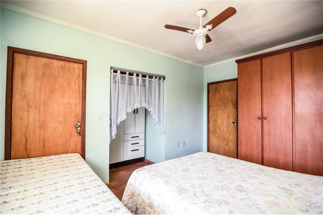Imagem Casa com 2 Quartos à Venda, em Passo Da Areia - Porto Alegre Imagem Casa com 2 Quartos à Venda, em Passo Da Areia - Porto Alegre