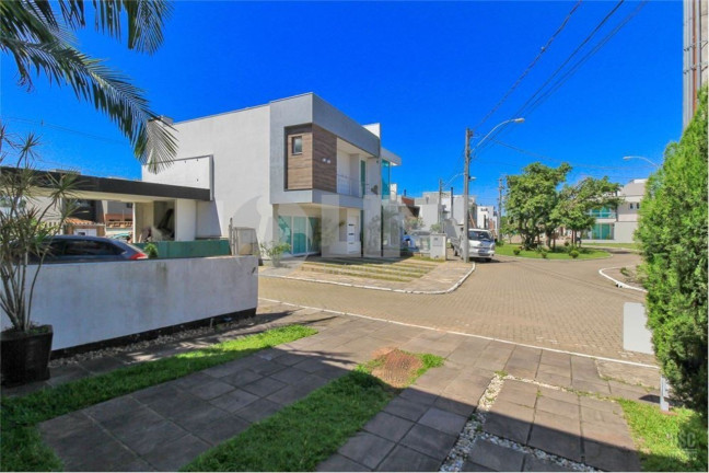 Imagem Imóvel com 3 Quartos à Venda, 153 m² em Hípica - Porto Alegre Imagem Imóvel com 3 Quartos à Venda, 153 m² em Hípica - Porto Alegre