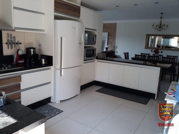 Imagem Casa com 5 Quartos à Venda, 578 m² em Coloninha - Florianópolis