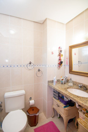 Imagem Imóvel com 3 Quartos à Venda, em Petrópolis - Porto Alegre Imagem Imóvel com 3 Quartos à Venda, em Petrópolis - Porto Alegre