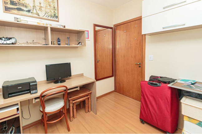 Imagem Apartamento com 3 Quartos à Venda, 81 m² em Passo Da Areia - Porto Alegre Imagem Apartamento com 3 Quartos à Venda, 81 m² em Passo Da Areia - Porto Alegre