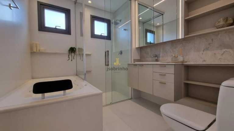 Apartamento com 4 Quartos à Venda, 182 m² em Centro - Balneário Camboriú
