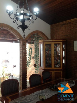 Imagem Casa com 7 Quartos à Venda, 350 m² em Ouro Preto - Belo Horizonte