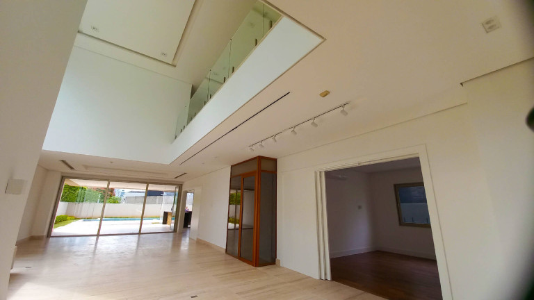 Imagem Casa com 4 Quartos à Venda, 686 m² em Alphaville Residencial Um - Barueri Imagem Casa com 4 Quartos à Venda, 686 m² em Alphaville Residencial Um - Barueri