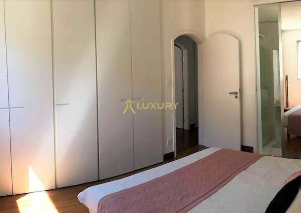 Imagem Imóvel com 4 Quartos à Venda, 135 m² em Lourdes - Belo Horizonte