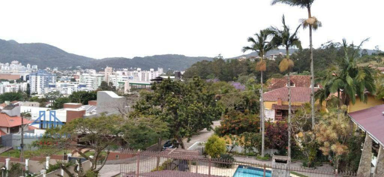 Imagem Casa com 4 Quartos à Venda, 280 m² em Trindade - Florianópolis Imagem Casa com 4 Quartos à Venda, 280 m² em Trindade - Florianópolis