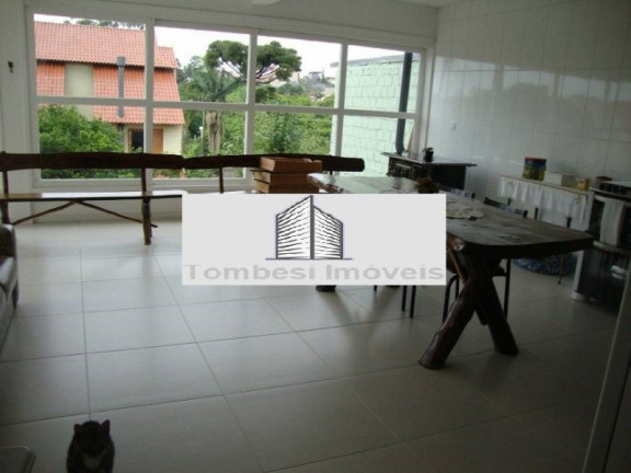 Imagem Casa com 3 Quartos à Venda, 292 m² em Jardim Sabará - Porto Alegre Imagem Casa com 3 Quartos à Venda, 292 m² em Jardim Sabará - Porto Alegre