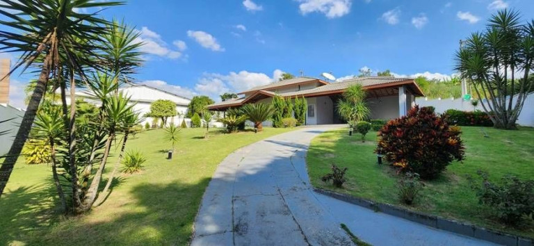 Imagem Casa com 3 Quartos à Venda ou Locação, 2.390 m² em Altos De Santana I - Jacareí