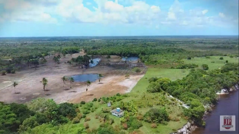 Imagem Fazenda à Venda, 2.430.000 m² em Centro - Caravelas
