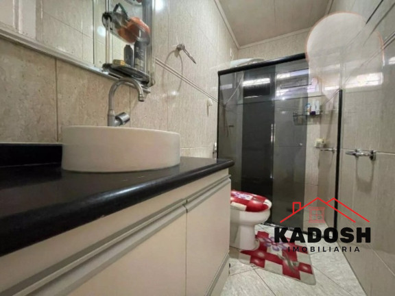 Imagem Casa com 3 Quartos à Venda, 220 m² em Centro - Feira De Santana