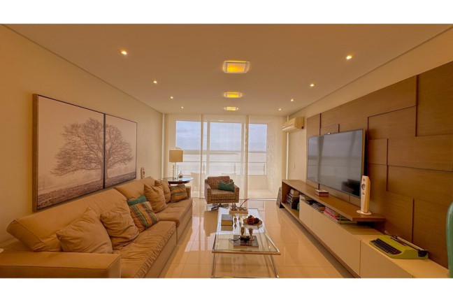 Imagem Apartamento com 3 Quartos à Venda, 156 m² em Centro Histórico - Porto Alegre Imagem Apartamento com 3 Quartos à Venda, 156 m² em Centro Histórico - Porto Alegre