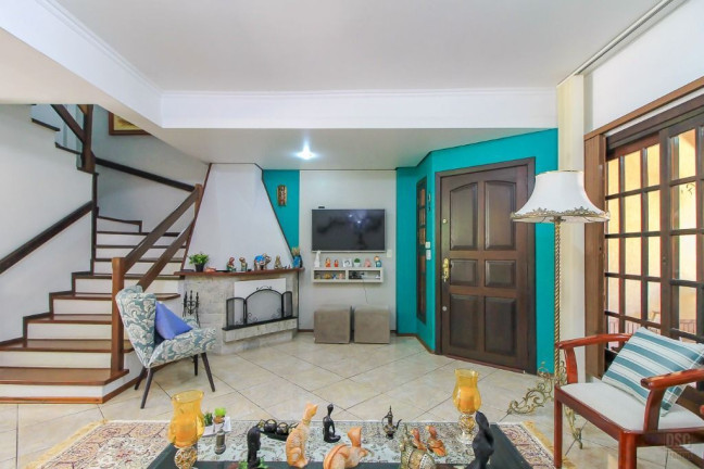 Imagem Casa com 3 Quartos à Venda, 198 m² em Cavalhada - Porto Alegre