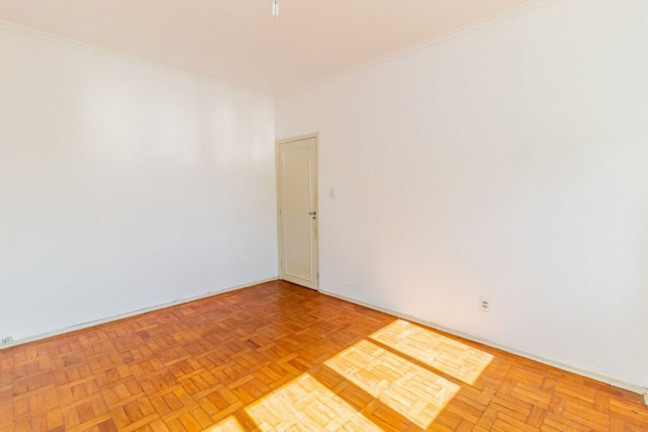 Imagem Imóvel com 3 Quartos à Venda, 97 m² em Centro Histórico - Porto Alegre Imagem Imóvel com 3 Quartos à Venda, 97 m² em Centro Histórico - Porto Alegre