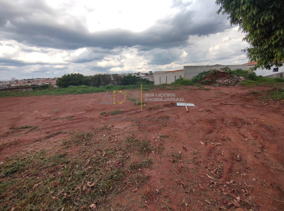 Terreno à Venda, 375 m² em Jardim Cambuí - Botucatu