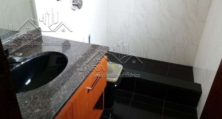 Imagem Sobrado com 4 Quartos à Venda, 300 m² em Vila Ré - Sao Paulo