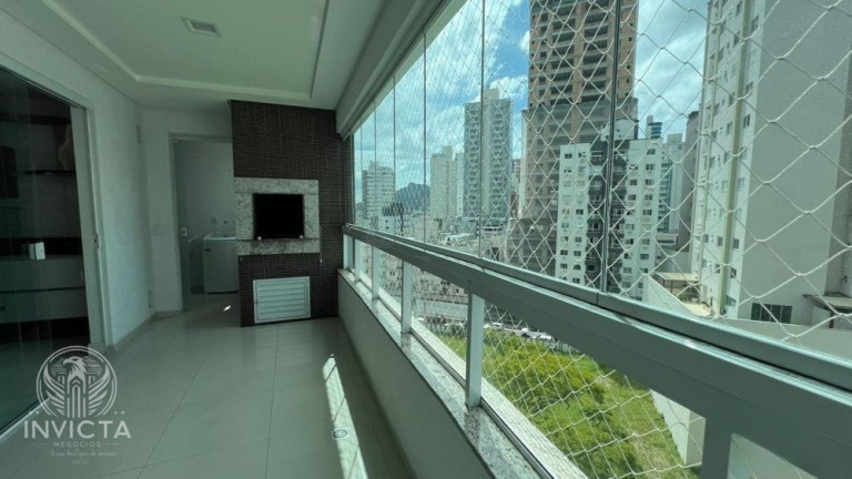 Imagem Apartamento com 3 Quartos à Venda, 110 m² em Centro - Balneário Camboriú Imagem Apartamento com 3 Quartos à Venda, 110 m² em Centro - Balneário Camboriú