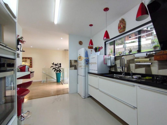 Imagem Casa com 3 Quartos à Venda, 141 m² em Albuquerque - Teresópolis Imagem Casa com 3 Quartos à Venda, 141 m² em Albuquerque - Teresópolis